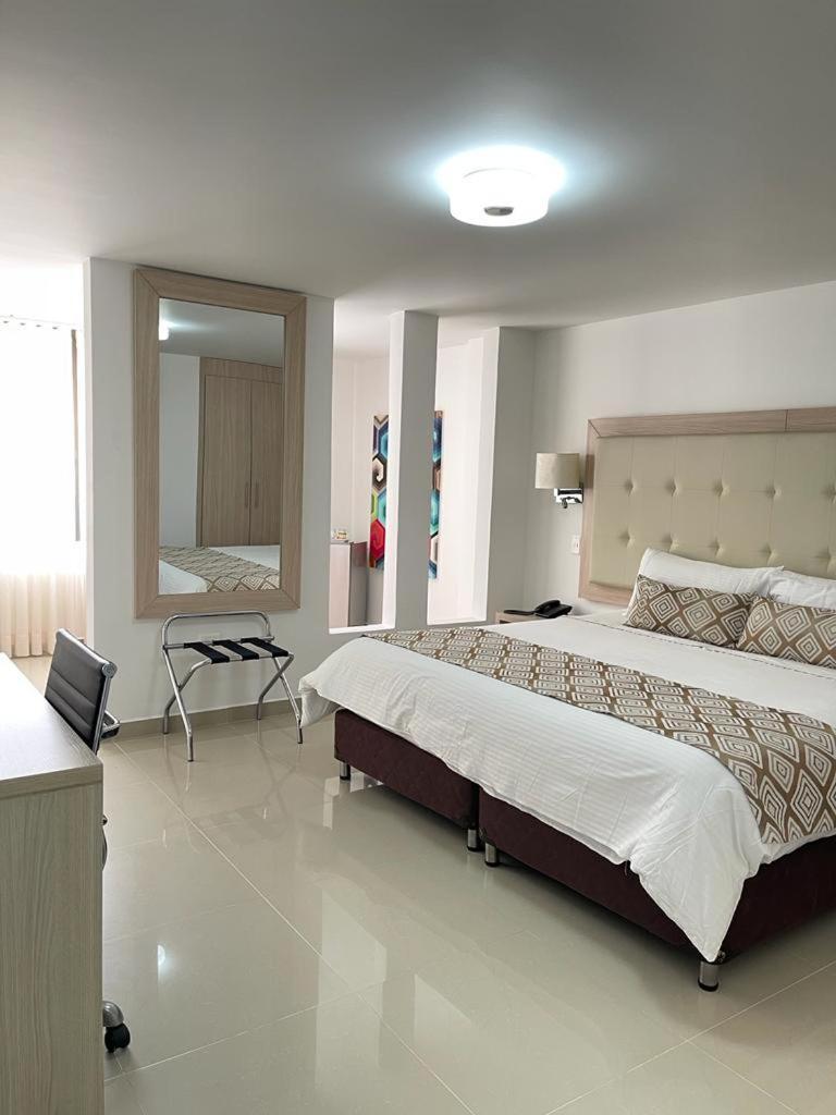 Hotel Juan Maria Tuluá エクステリア 写真