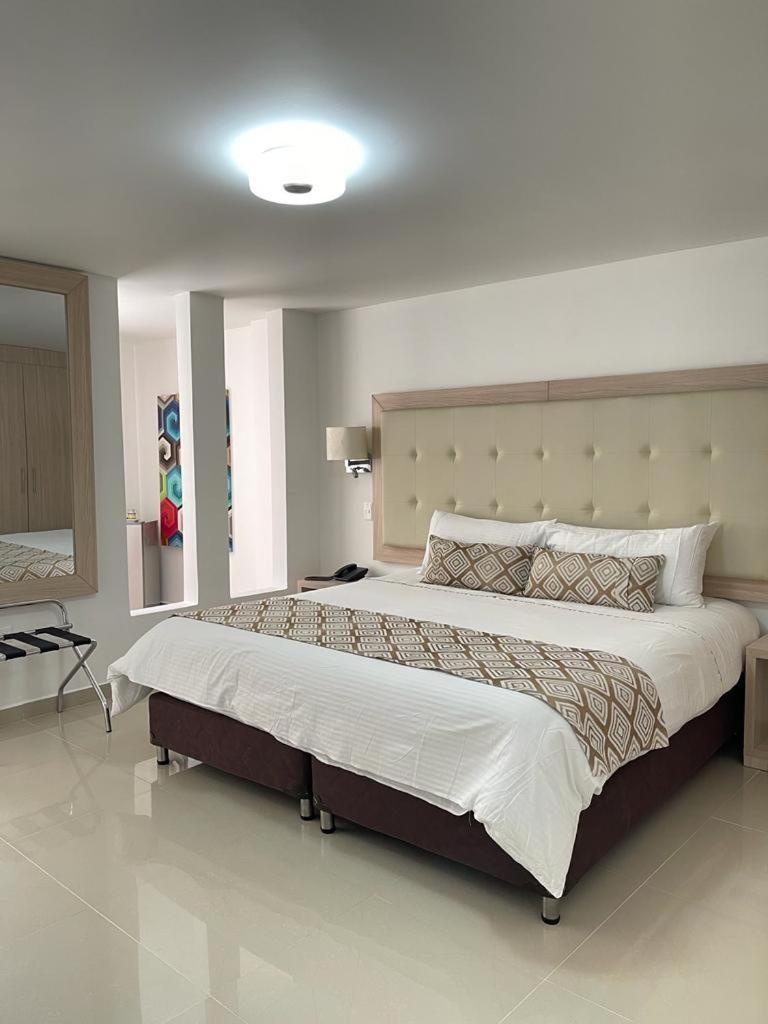 Hotel Juan Maria Tuluá エクステリア 写真